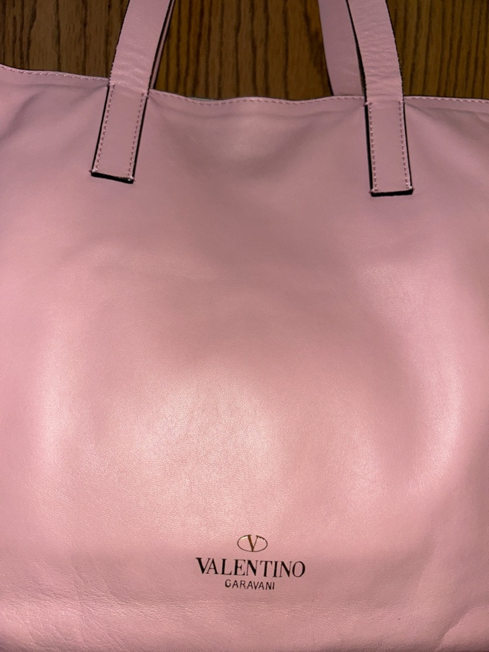 Valentino rockstud luxurious leather large tote - Picture 2 of 15